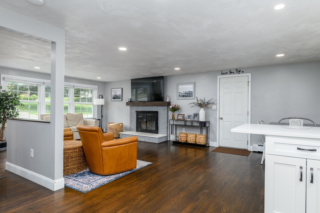 2 Crescent Terrace Ware, MA 01082 - Photo 8 of 29