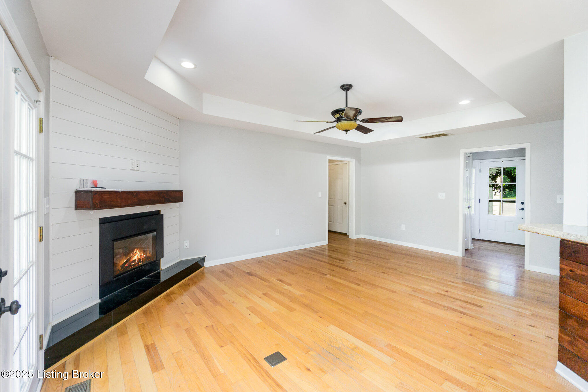 404 Persell Road Bedford, KY 40006 - Photo 7 of 40 Great Room
