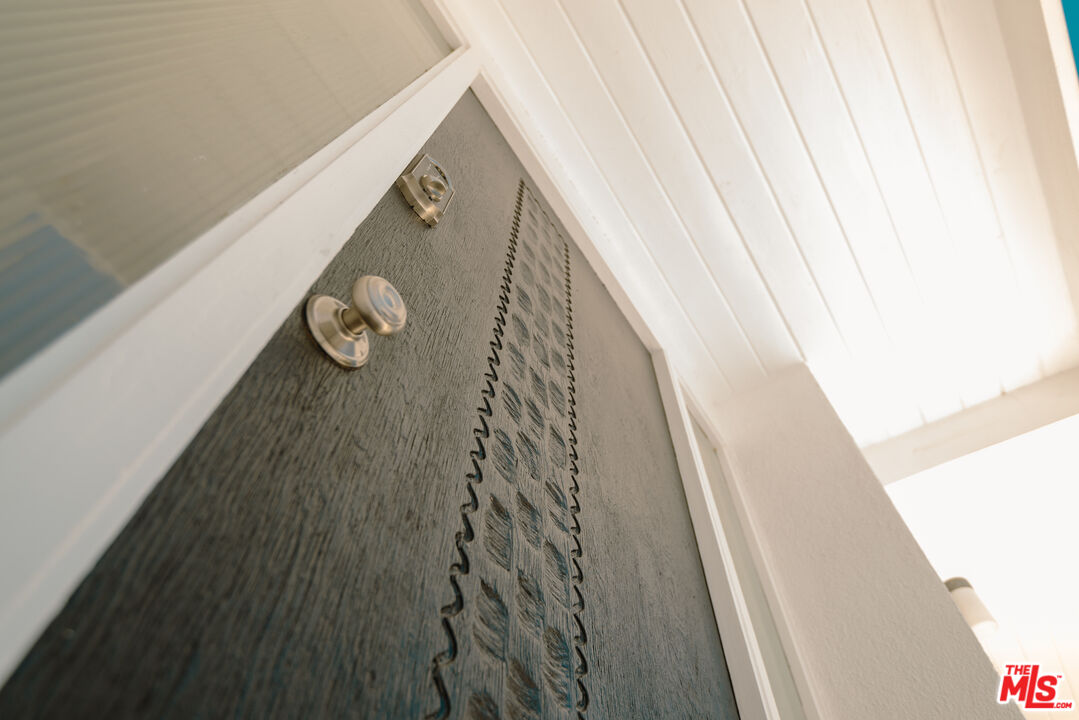 20647 Seaboard Road Malibu, CA 90265 - Photo 4 of 35