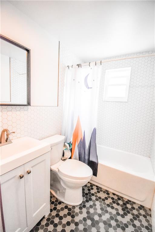 5033 Grove Road Pittsburgh, PA 15236 - Photo 12 of 15 Gallery Image 12