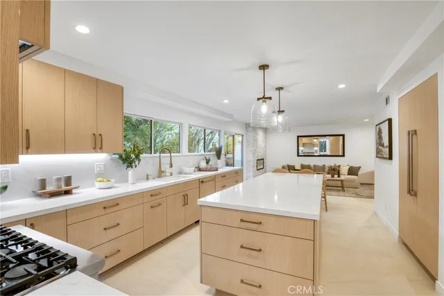 $2,195,000 | 22824 Sparrow Dell Drive, Calabasas, CA 91302