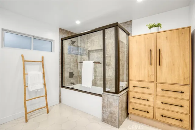 $2,195,000 | 22824 Sparrow Dell Drive, Calabasas, CA 91302