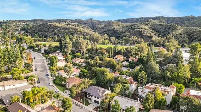 $2,195,000 | 22824 Sparrow Dell Drive, Calabasas, CA 91302