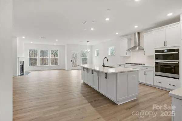 $623,338 | 2024 Waxhaw Crossing Drive, Waxhaw, NC 28173