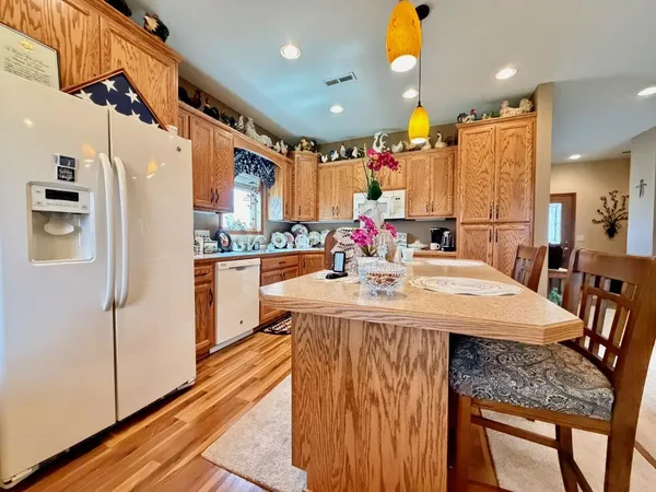 $399,900 | 1718 12th Street North, Wahpeton, ND 58075