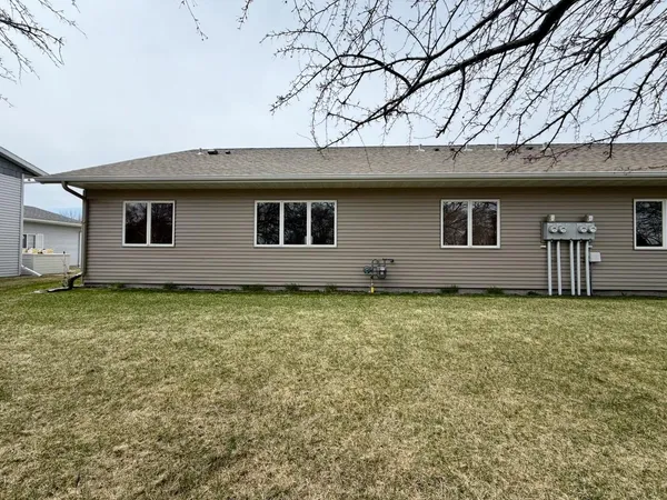 $399,900 | 1718 12th Street North, Wahpeton, ND 58075