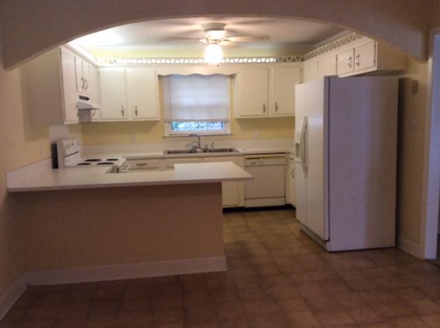 3336 Dublin Road North Charleston, SC 29420 - Photo 2 of 8 Kitchen