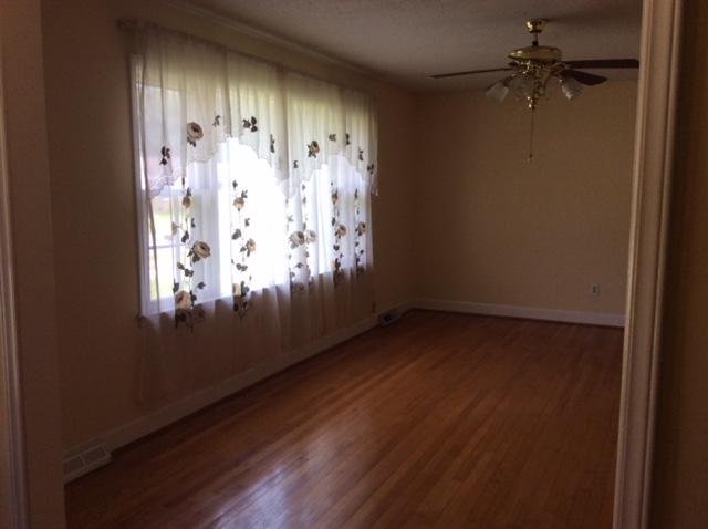 3336 Dublin Road North Charleston, SC 29420 - Photo 7 of 8 Front Room 2