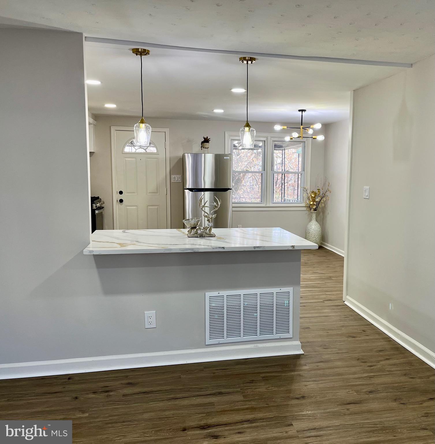 3009 Mallview Road Baltimore, MD 21230 - Photo 5 of 31
