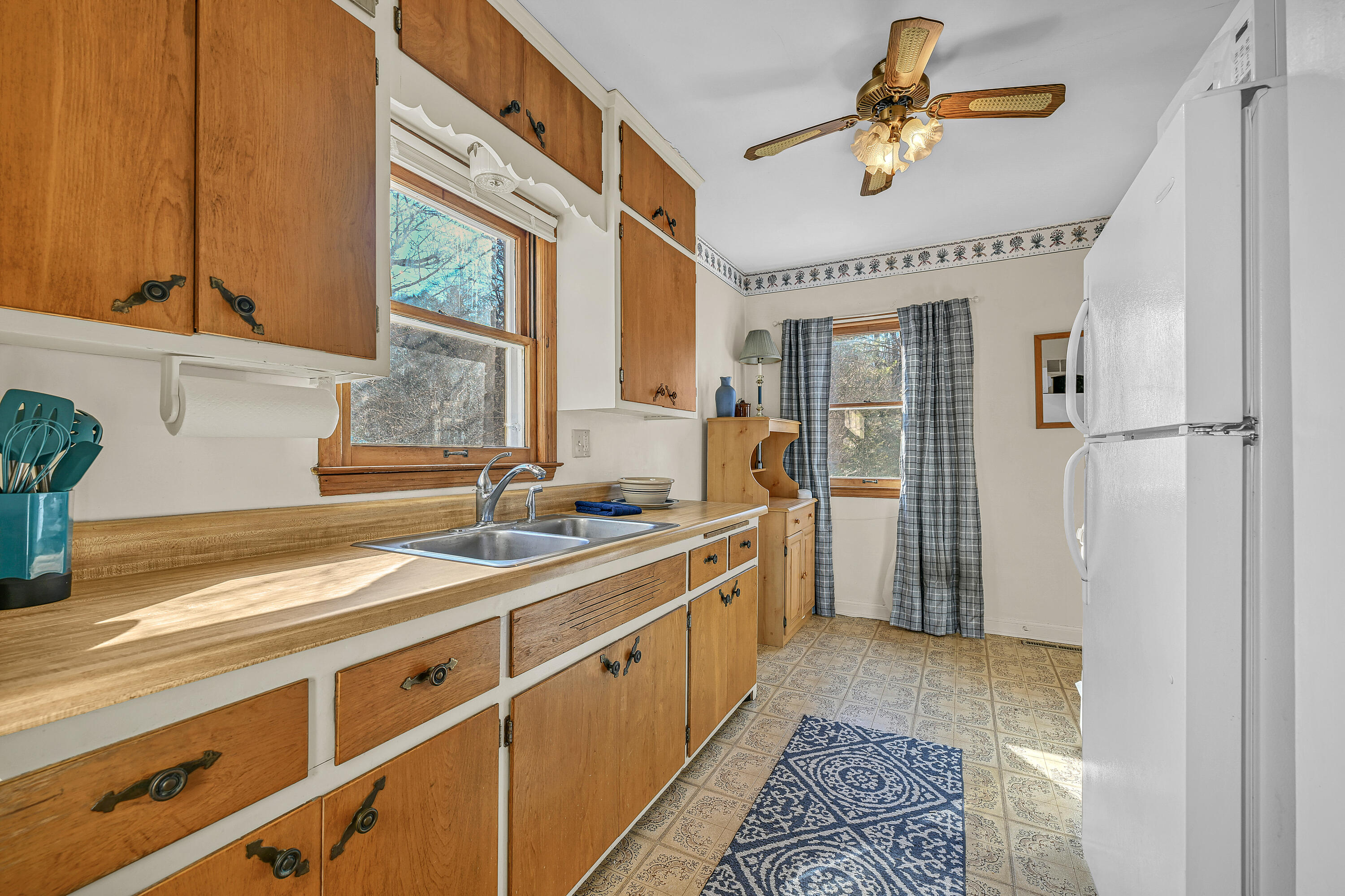 N6997 Oakwood Road Richmond, WI 53190 - Photo 13 of 43 Kitchen