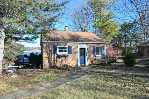 $850,000 | N6997 Oakwood Road, Richmond, WI 53190