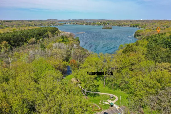 $850,000 | N6997 Oakwood Road, Richmond, WI 53190