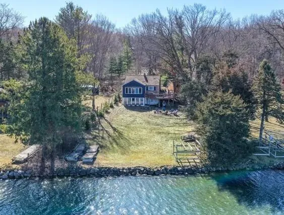 $850,000 | N6997 Oakwood Road, Richmond, WI 53190