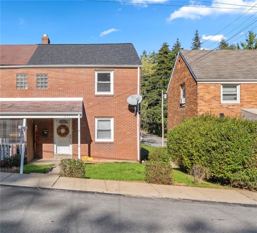 Welcome to 233 E Garden Avenue In Brentwood! Featuring A New Roof And Covered Front Porch.