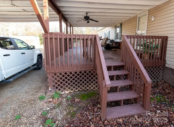a view of entryway with a front door