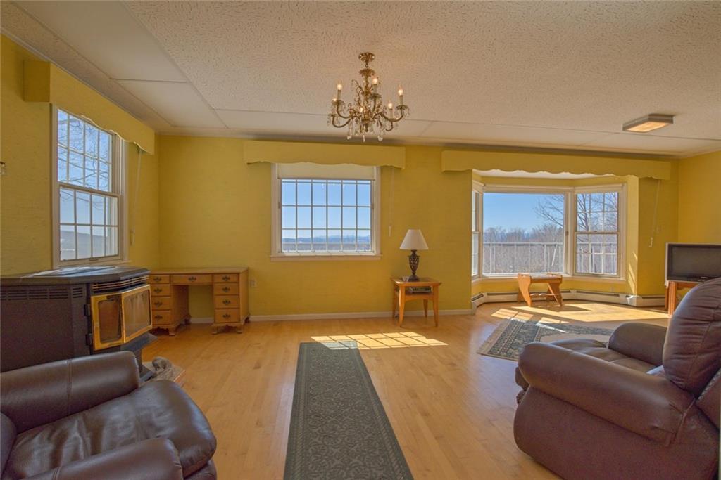 978 Buckfield Road South Paris, ME 04281 - Photo 10 of 31 Living room