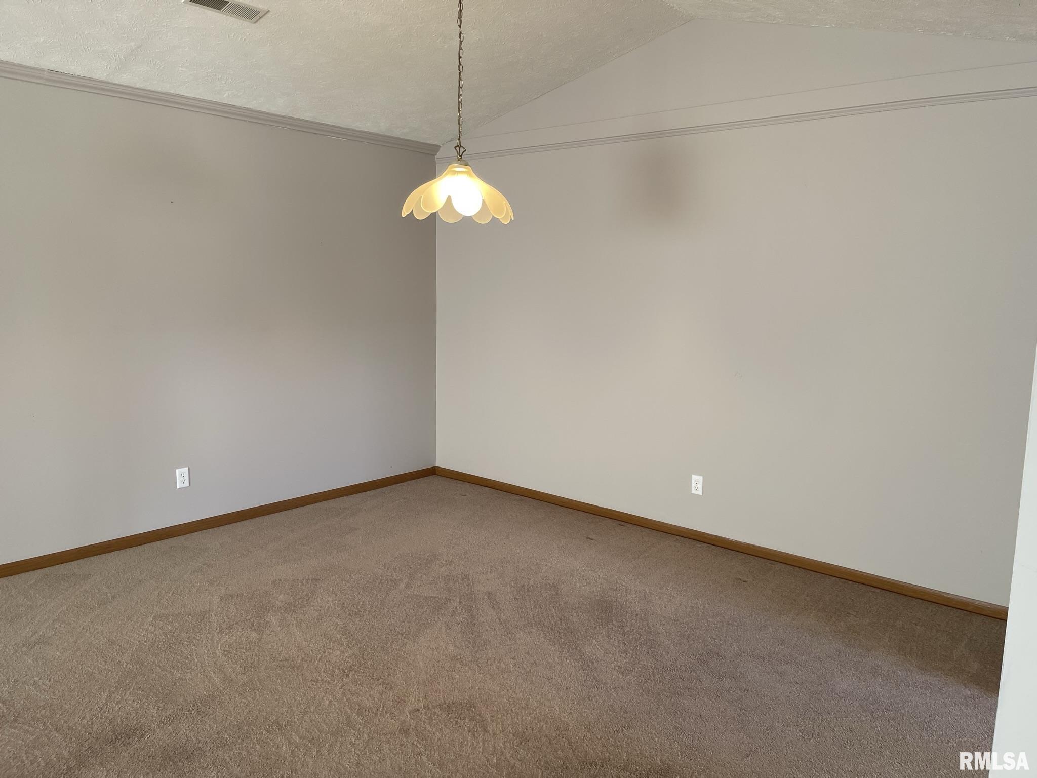 4427 Venetian Drive Springfield, IL 62703 - Photo 3 of 15