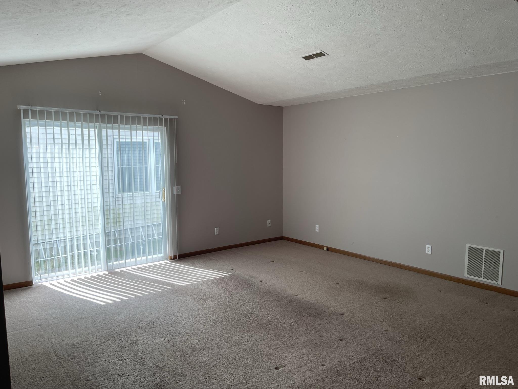 4427 Venetian Drive Springfield, IL 62703 - Photo 4 of 15