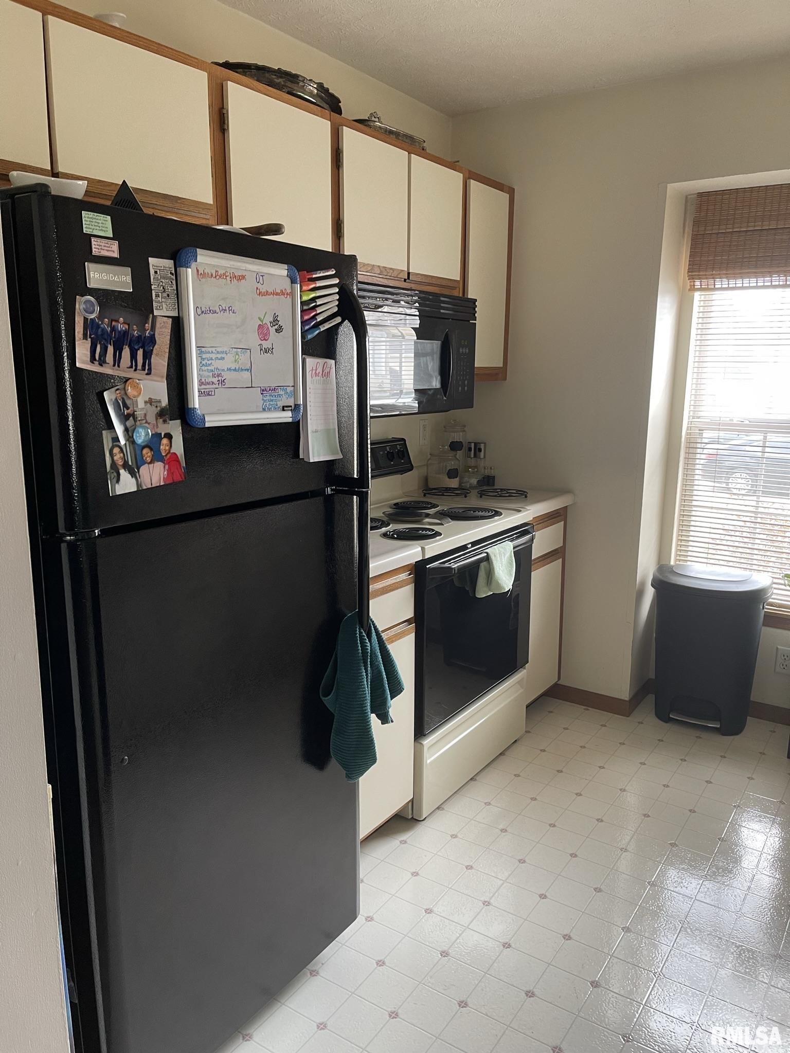 4427 Venetian Drive Springfield, IL 62703 - Photo 6 of 15