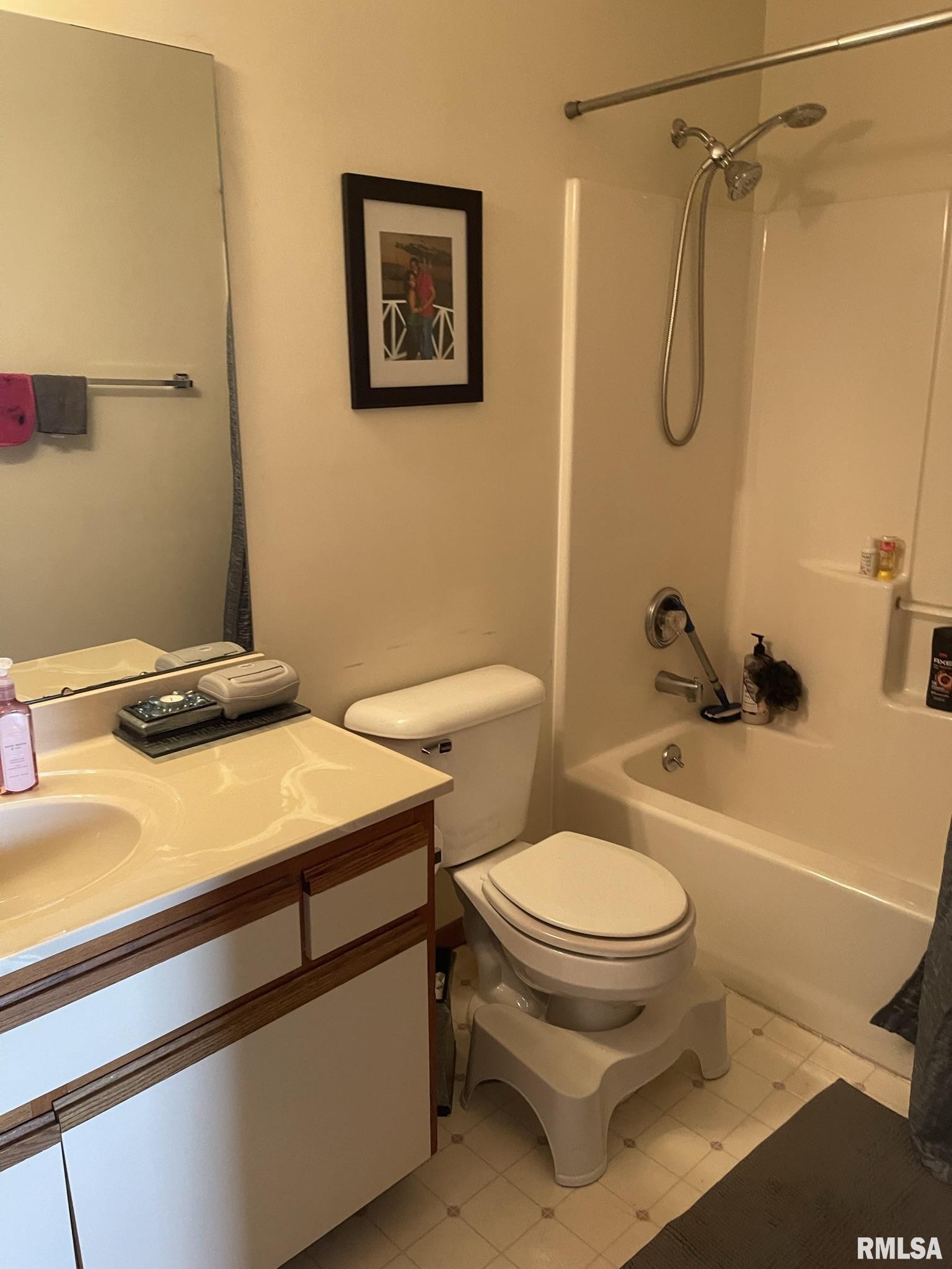 4427 Venetian Drive Springfield, IL 62703 - Photo 9 of 15