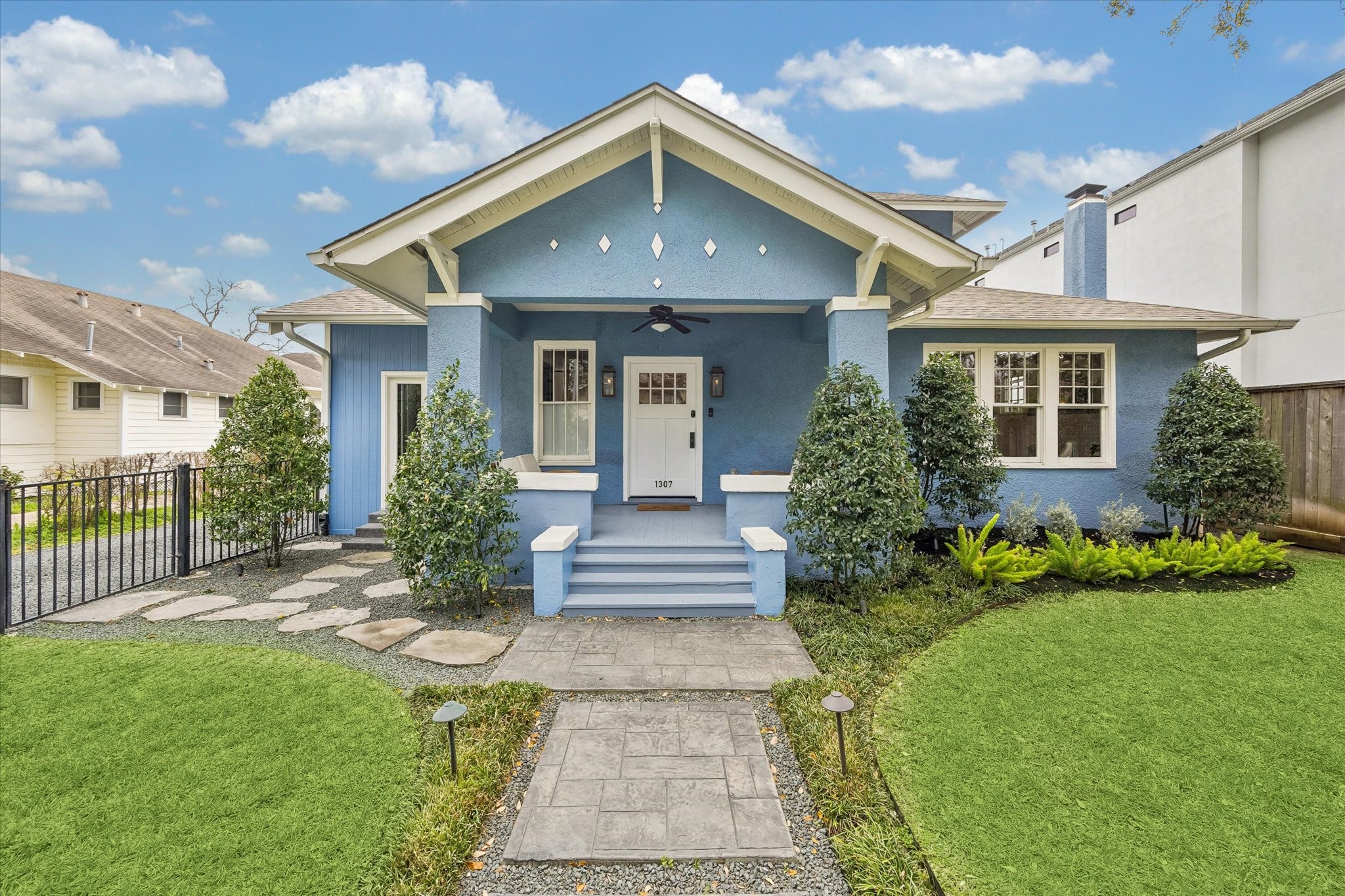 1307 Marshall Street Houston, TX 77006 - Photo 1 of 23 Picture perfect in the best Montrose location! Walk to the Menil, St. Thomas, Light Years, Lua Viet - the possibilities are endless!