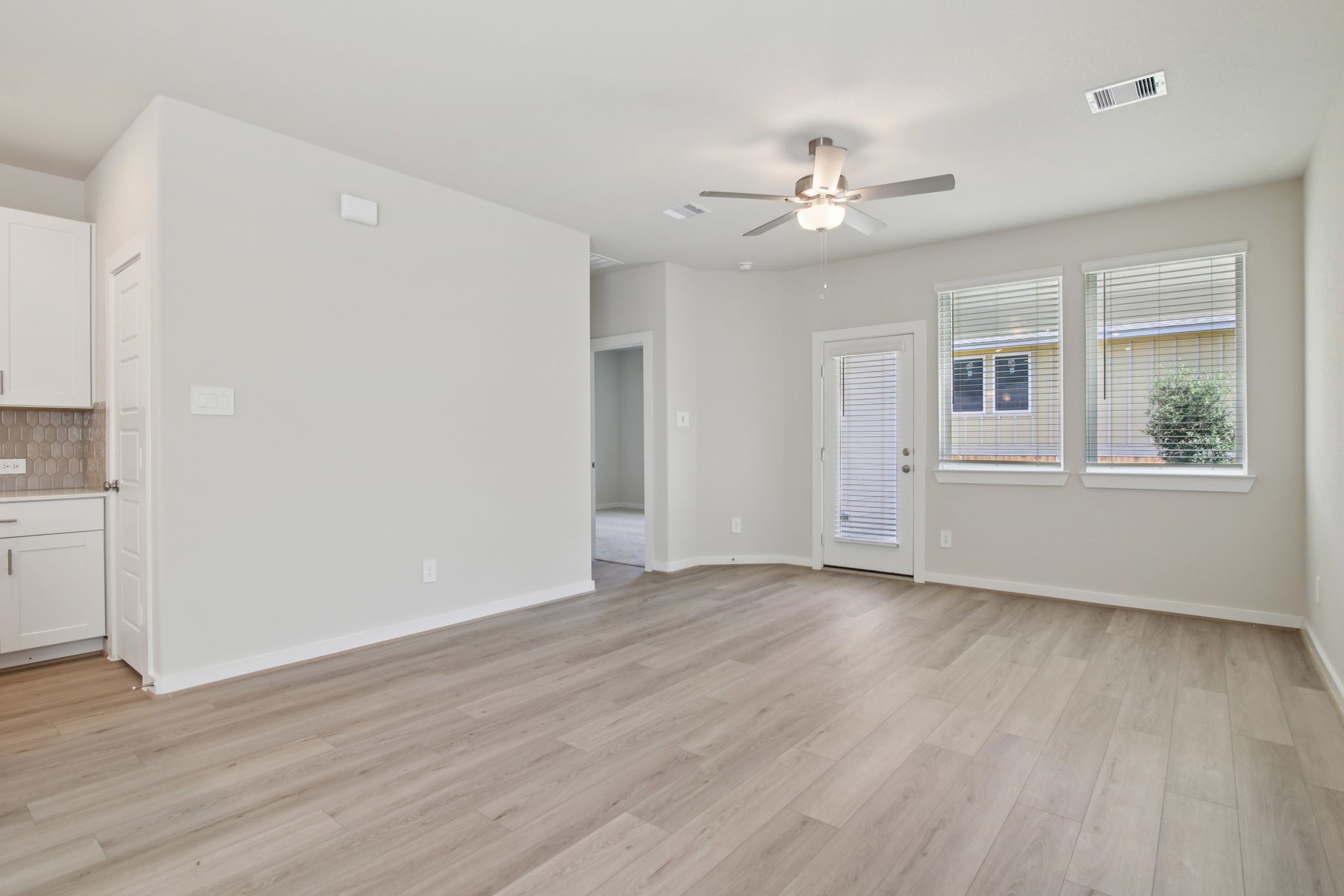 14203 Granger Pointe Lane Conroe, TX 77302 - Photo 3 of 25