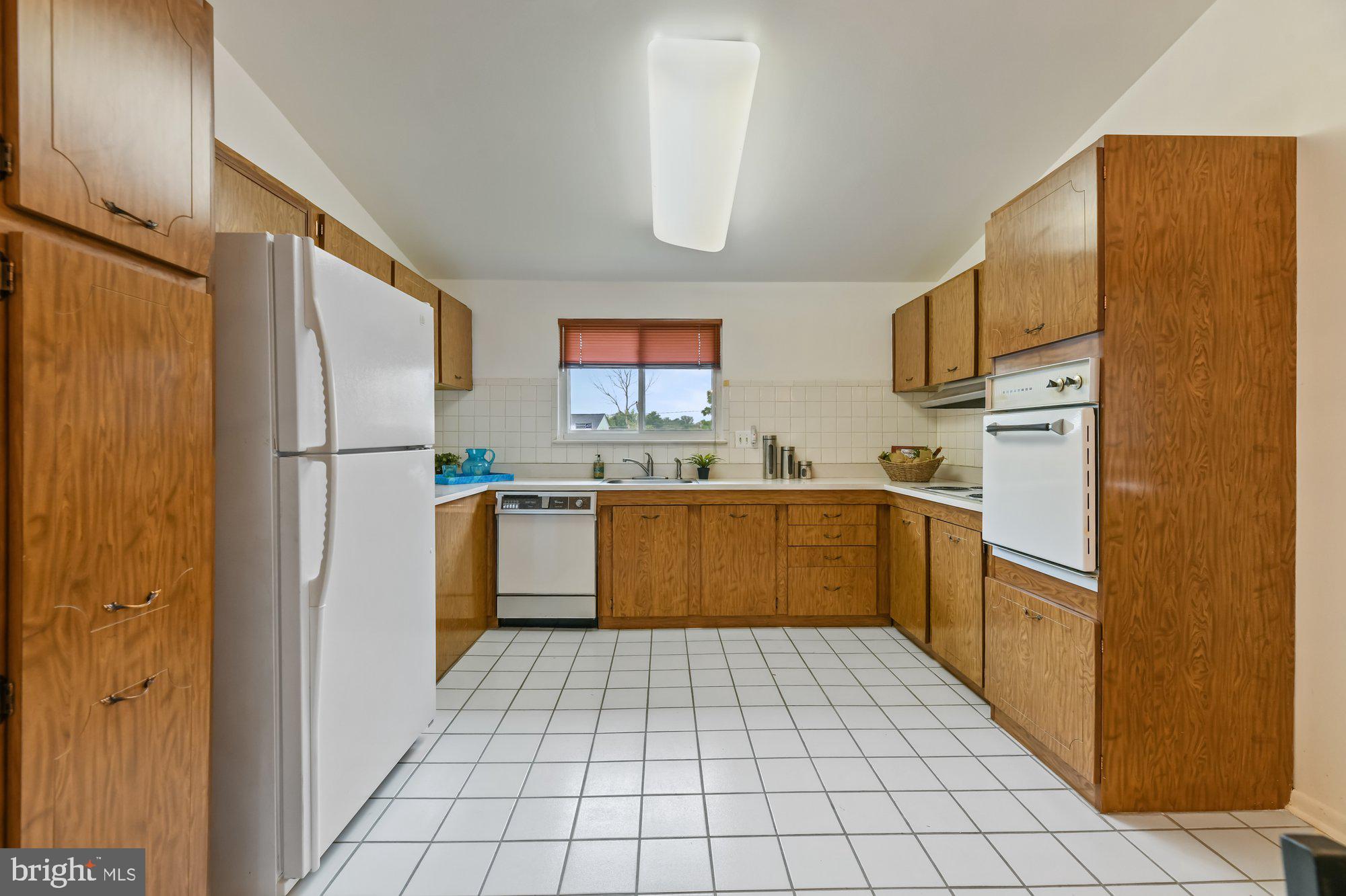 7506 Shelowood Road Baltimore, MD 21208 - Photo 12 of 35 Gallery Image 12
