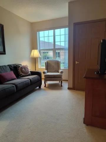 $269,000 | 15001 Burnhaven Drive, Unit 104, Burnsville, MN 55306