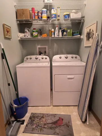 $269,000 | 15001 Burnhaven Drive, Unit 104, Burnsville, MN 55306