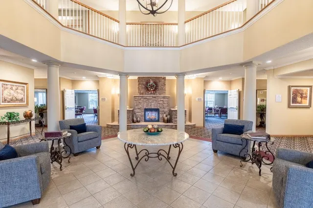 $269,000 | 15001 Burnhaven Drive, Unit 104, Burnsville, MN 55306