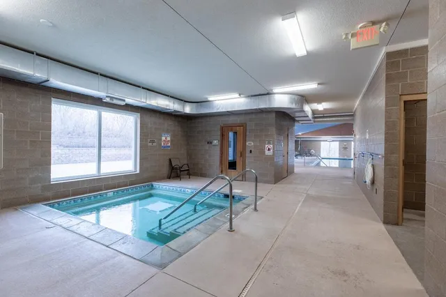 $269,000 | 15001 Burnhaven Drive, Unit 104, Burnsville, MN 55306