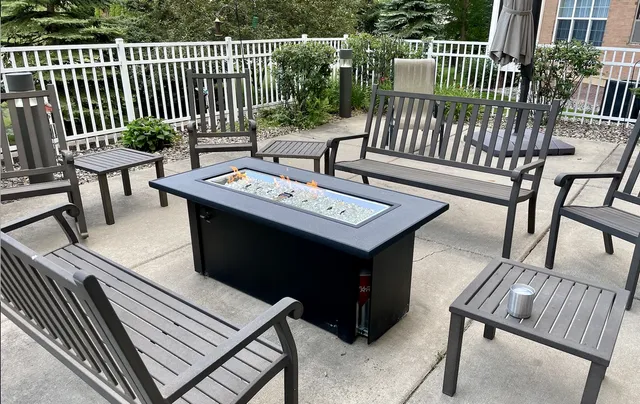 $269,000 | 15001 Burnhaven Drive, Unit 104, Burnsville, MN 55306