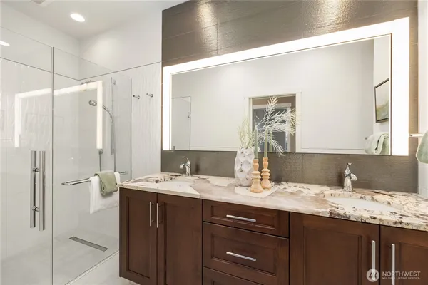 $2,888,000 | 42520 Southeast 149th Place, North Bend, WA 98045