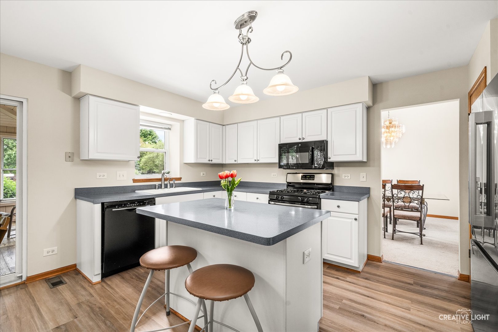 2324 Snapdragon Road Naperville, IL 60564 - Photo 9 of 39
