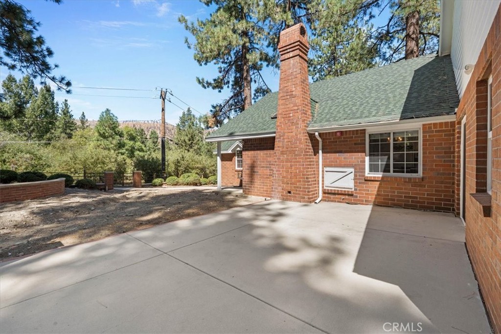 6013 Mill Road Wrightwood, CA 92397 - Photo 10 of 48 Gallery Image 10
