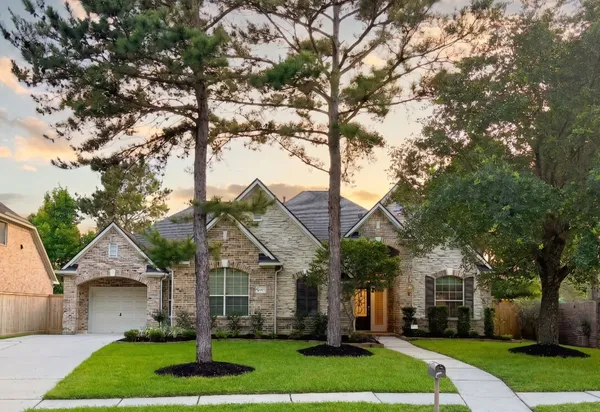 $598,000 | 10327 Earlington Manor Drive, Spring, TX 77379