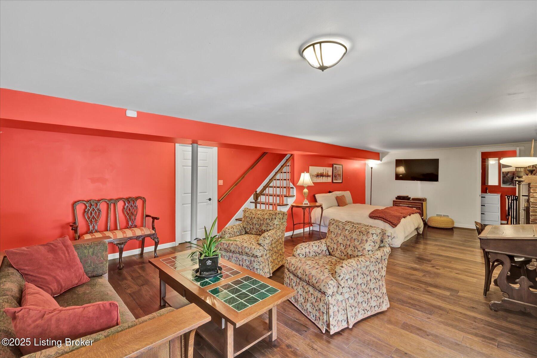 7812 Crown Top Road Louisville, KY 40241 - Photo 27 of 36 Sitting Area