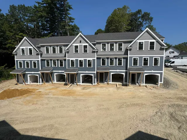 $569,900 | 21 Lenox Drive, Unit A, Dover, NH 03820