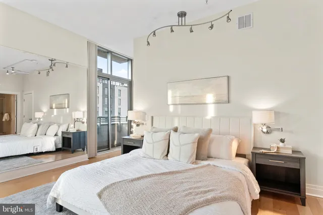 $1,395,000 | 811 4th Street Northwest, Unit 1011, Washington, DC 20001