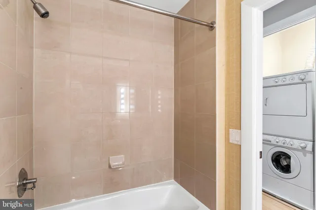 $1,395,000 | 811 4th Street Northwest, Unit 1011, Washington, DC 20001