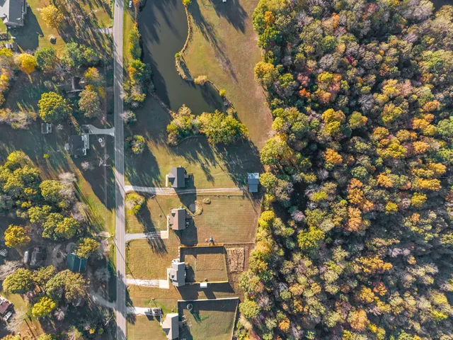 $385,000 | 3762 Bowker Road, Charlotte, TN 37036