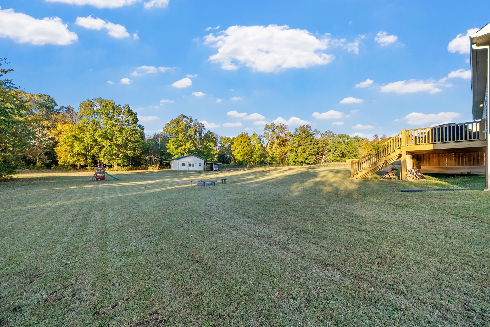 3762 Bowker Road Charlotte, TN 37036 - Photo 10 of 35 a view of a yard