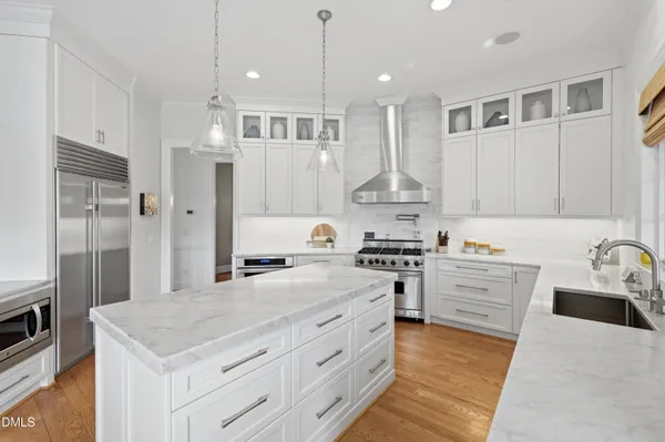 $2,800,000 | 300 Lake Manor Road, Chapel Hill, NC 27516