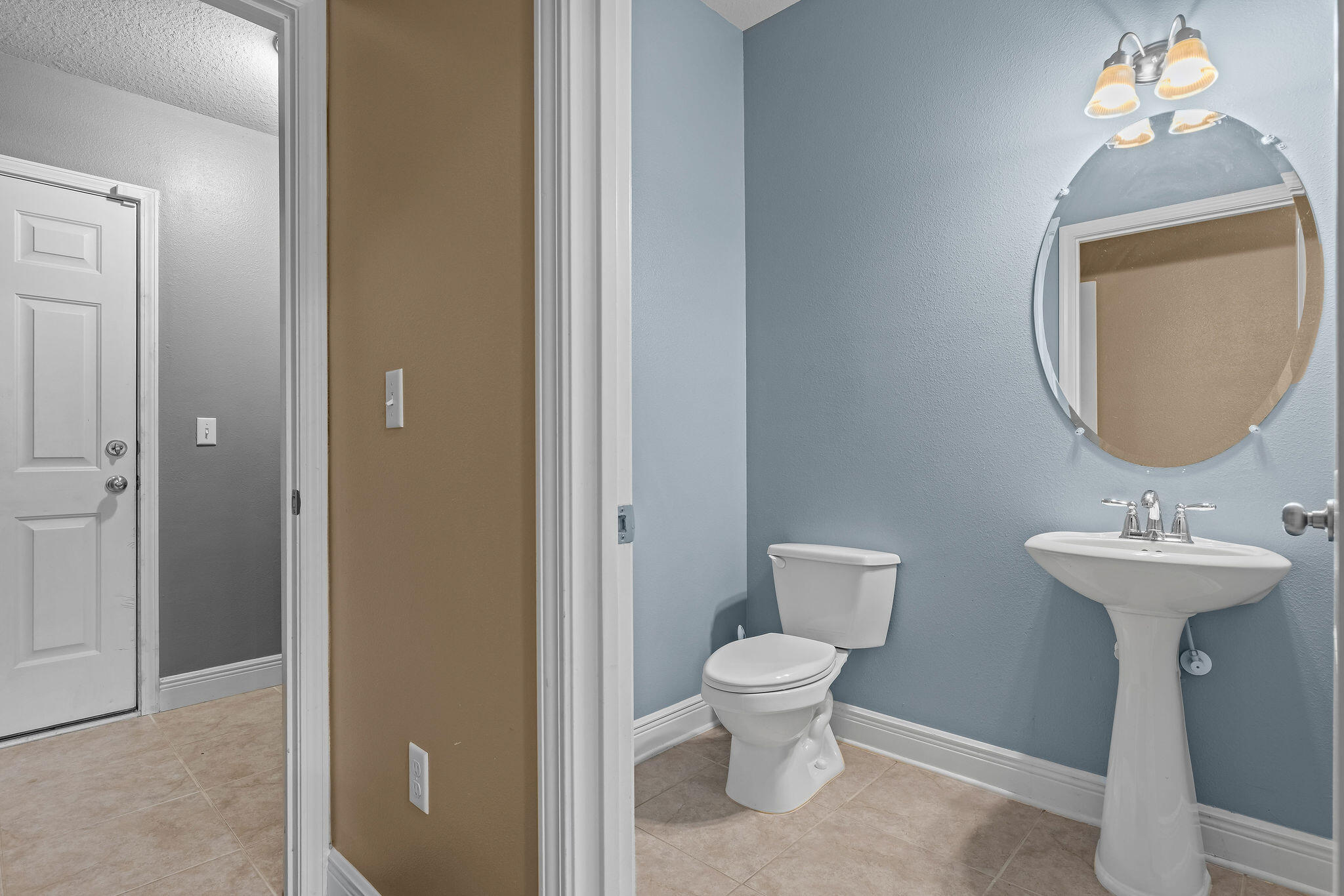 481 Windchime Way Freeport, FL 32439 - Photo 17 of 45 481WindchimeWayInterior-0387