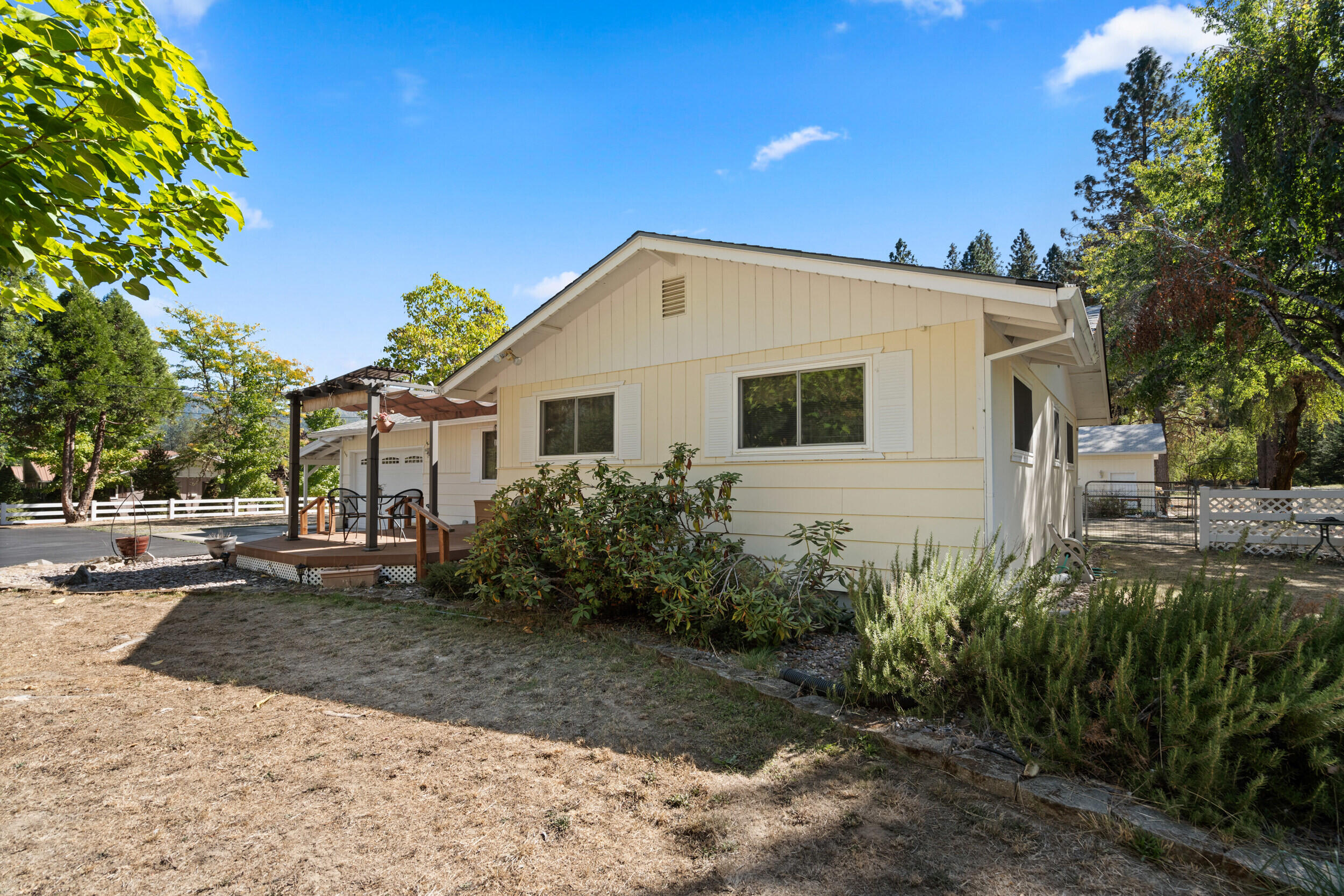 835 Minthorne Road Rogue River, OR 97537 - Photo 20 of 41 5_835 minthorne rd, rogue river-04