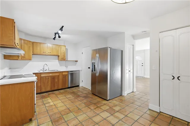 $3,000 | 2924 Eagle Drive, Vero Beach, FL 32963