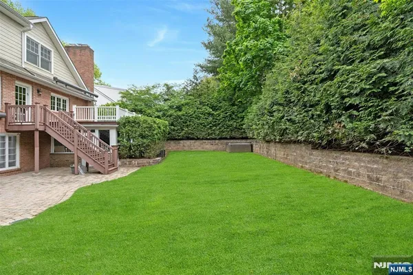 $1,979,000 | 506 Sunderland Road, Teaneck, NJ 07666