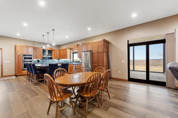 $675,000 | 17742 280th Avenue, New Richland, MN 56072