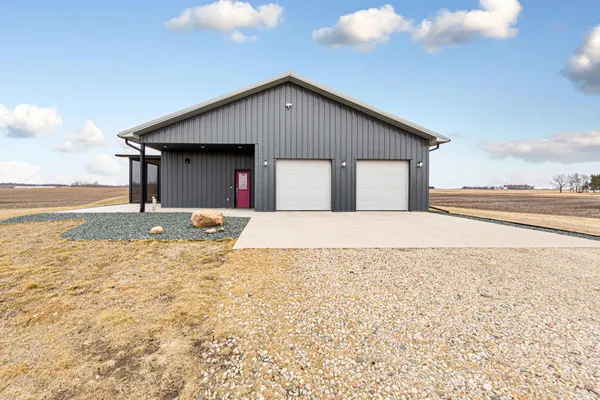 $675,000 | 17742 280th Avenue, New Richland, MN 56072