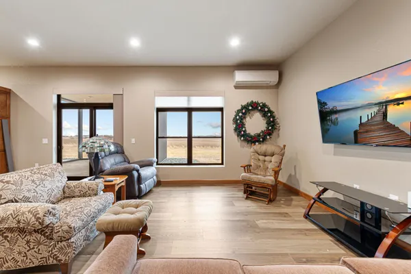 $675,000 | 17742 280th Avenue, New Richland, MN 56072